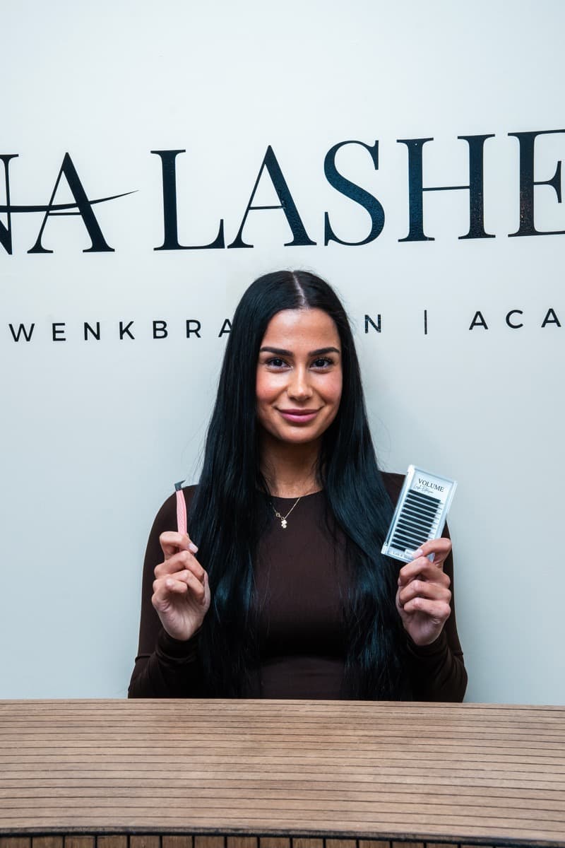 Ayna Lashes - Eigenaar